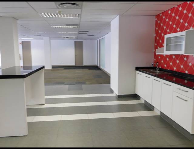 938M² OFFICE TO LET IN ILLOVO